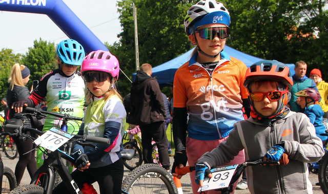 [FOTO] W Dobromierzu rywalizowali w kolarskiej Lidze MTB XC Aglomeracji Wałbrzyskiej