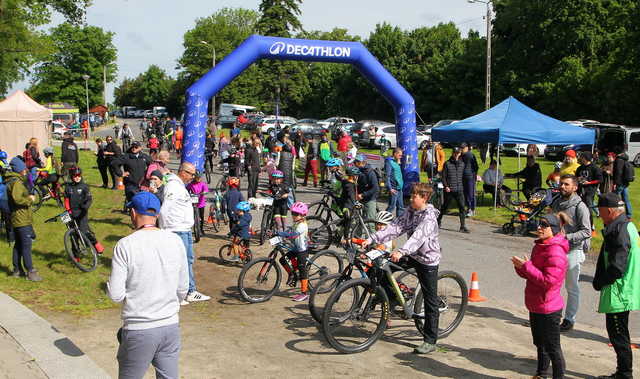 [FOTO] W Dobromierzu rywalizowali w kolarskiej Lidze MTB XC Aglomeracji Wałbrzyskiej
