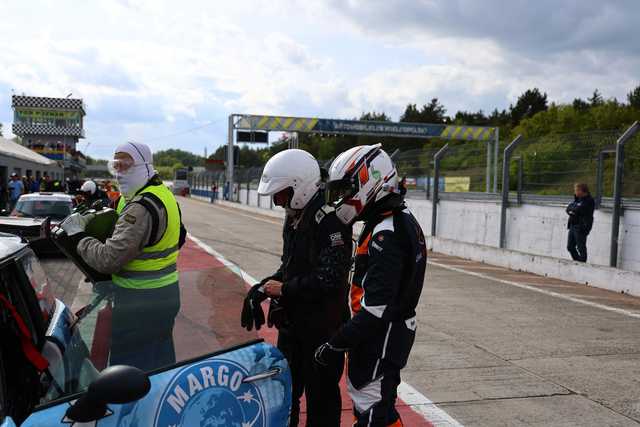 Udany początek sezonu i rywalizacja z Wicemistrzem Świata – Damian Lempart z Pole Position i podium w inauguracyjnej rundzie Super S Cup