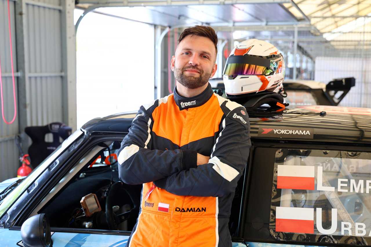 Udany początek sezonu i rywalizacja z Wicemistrzem Świata – Damian Lempart z Pole Position i podium w inauguracyjnej rundzie Super S Cup
