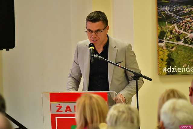 [FOTO] Uroczysta Sesja Rady Miejskiej w Żarowie. Nagrodzono sportowców oraz byłych samorządowców