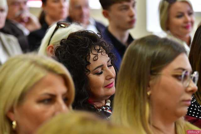 [FOTO] Uroczysta Sesja Rady Miejskiej w Żarowie. Nagrodzono sportowców oraz byłych samorządowców