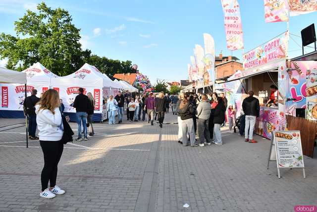 [WIDEO/FOTO] Ruszył drugi dzień świętowania w Żarowie. Na scenie Mała Lady P, wieczorem koncert Boys
