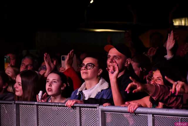 [WIDEO/FOTO] Ruszył drugi dzień świętowania w Żarowie. Na scenie Mała Lady P, wieczorem koncert Boys