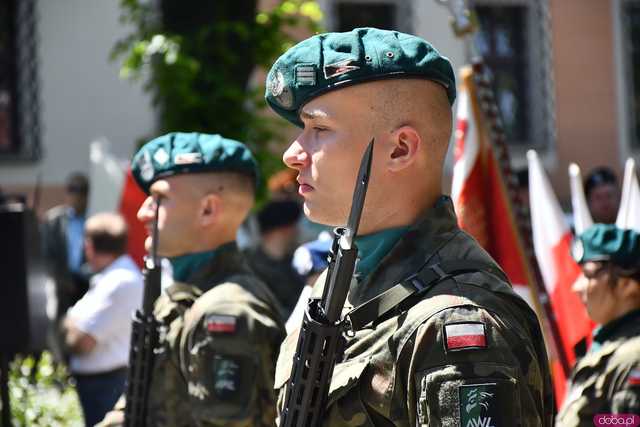 [WIDEO/FOTO] Upamiętnili rotmistrza Pileckiego w VI Świdnickim Marszu Pamięci