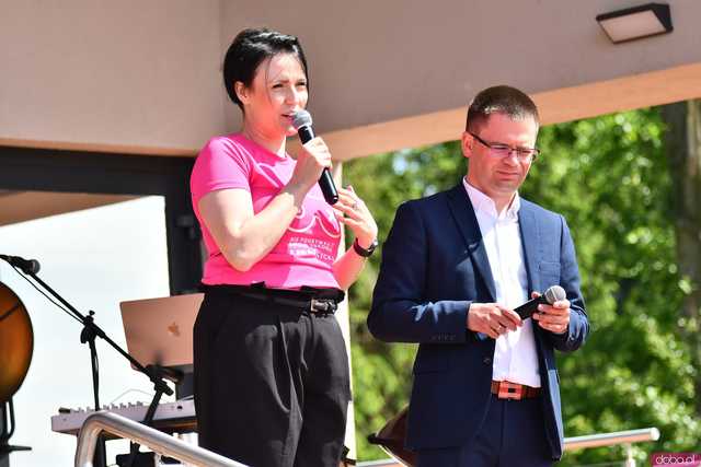 [WIDEO/FOTO] Pokaz mody, koncert, licytacje i moc atrakcji dla dzieci na charytatywnym Pikniku Rodzinnym w Winnicy Silesian
