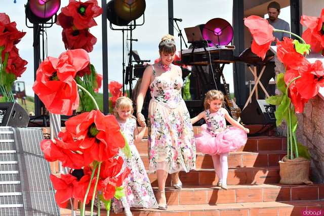 [WIDEO/FOTO] Pokaz mody, koncert, licytacje i moc atrakcji dla dzieci na charytatywnym Pikniku Rodzinnym w Winnicy Silesian