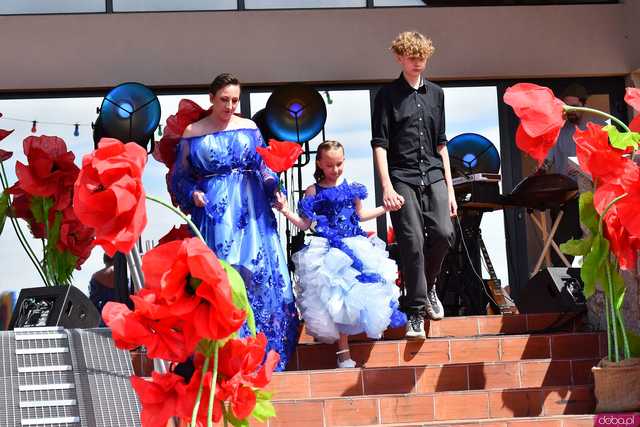 [WIDEO/FOTO] Pokaz mody, koncert, licytacje i moc atrakcji dla dzieci na charytatywnym Pikniku Rodzinnym w Winnicy Silesian