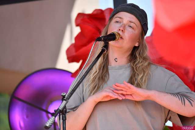[WIDEO/FOTO] Pokaz mody, koncert, licytacje i moc atrakcji dla dzieci na charytatywnym Pikniku Rodzinnym w Winnicy Silesian