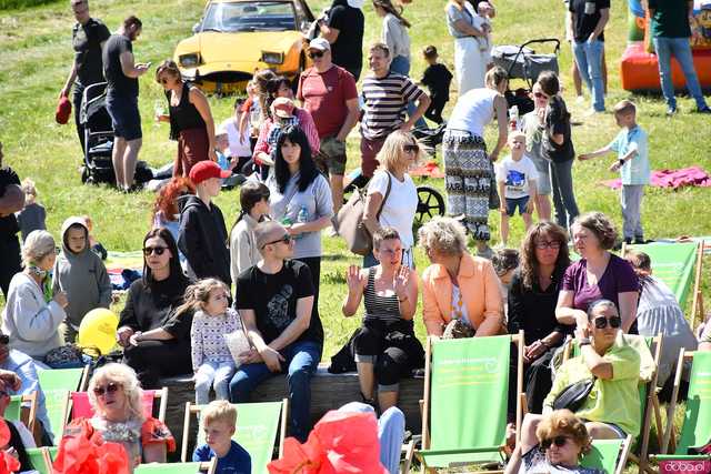[WIDEO/FOTO] Pokaz mody, koncert, licytacje i moc atrakcji dla dzieci na charytatywnym Pikniku Rodzinnym w Winnicy Silesian