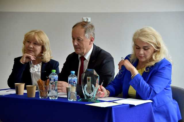 Samorządowe laury dla uczniów z Witoszowa Dolnego