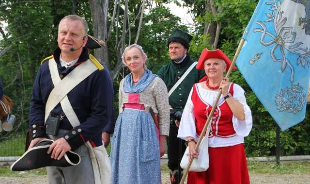 [FOTO] Piknik z historią w tle. Na wzgórzu Wieżyca upamiętniono 280. rocznicę bitwy pod Dobromierzem