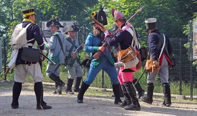 [FOTO] Piknik z historią w tle. Na wzgórzu Wieżyca upamiętniono 280. rocznicę bitwy pod Dobromierzem