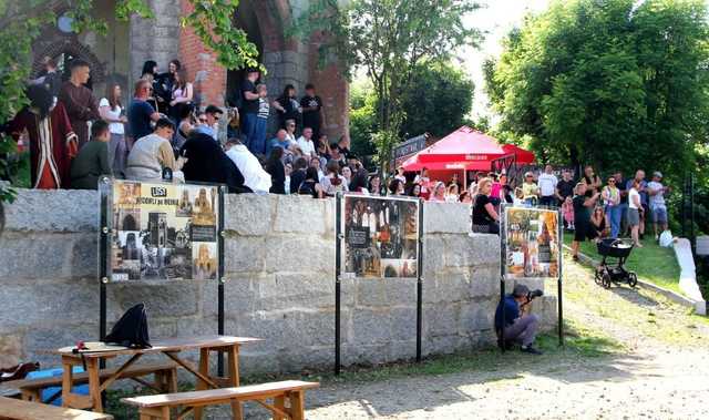 [FOTO] Piknik z historią w tle. Na wzgórzu Wieżyca upamiętniono 280. rocznicę bitwy pod Dobromierzem