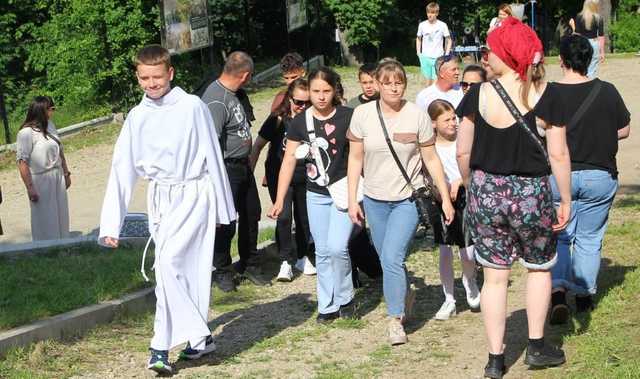 [FOTO] Piknik z historią w tle. Na wzgórzu Wieżyca upamiętniono 280. rocznicę bitwy pod Dobromierzem