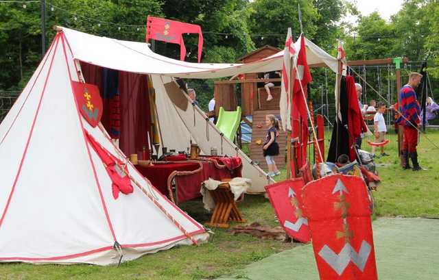 [FOTO] Piknik z historią w tle. Na wzgórzu Wieżyca upamiętniono 280. rocznicę bitwy pod Dobromierzem