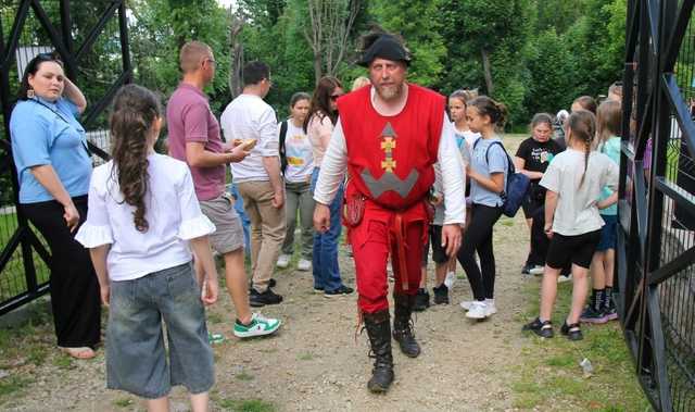 [FOTO] Piknik z historią w tle. Na wzgórzu Wieżyca upamiętniono 280. rocznicę bitwy pod Dobromierzem
