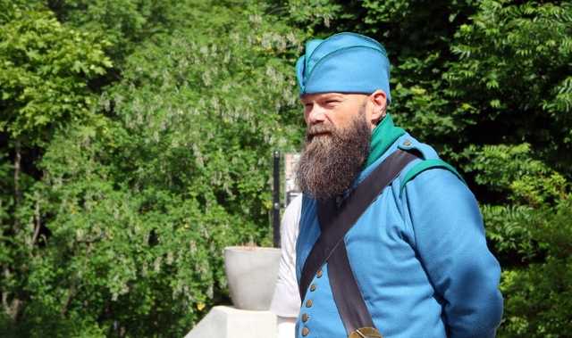 [FOTO] Piknik z historią w tle. Na wzgórzu Wieżyca upamiętniono 280. rocznicę bitwy pod Dobromierzem