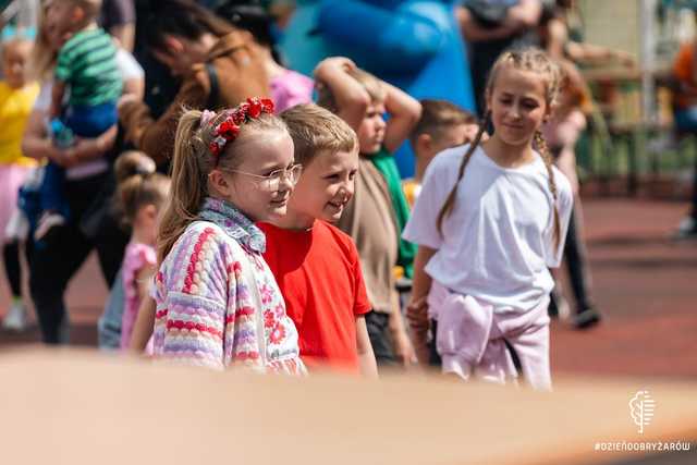 [FOTO] Moc atrakcji na Pikniku Rodzinnym przy Szkole Podstawowej w Żarowie