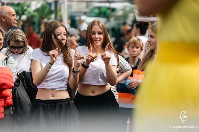 [FOTO] Moc atrakcji na Pikniku Rodzinnym przy Szkole Podstawowej w Żarowie
