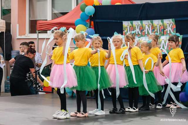 [FOTO] Moc atrakcji na Pikniku Rodzinnym przy Szkole Podstawowej w Żarowie
