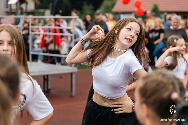[FOTO] Moc atrakcji na Pikniku Rodzinnym przy Szkole Podstawowej w Żarowie