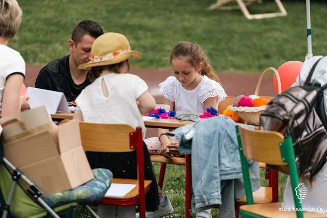 [FOTO] Moc atrakcji na Pikniku Rodzinnym przy Szkole Podstawowej w Żarowie