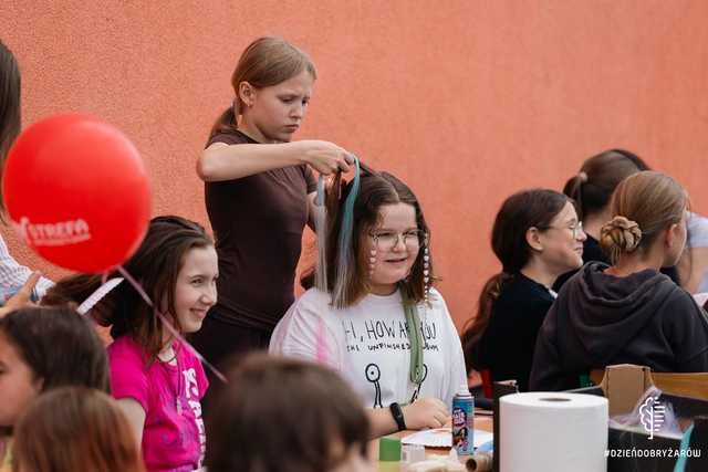 [FOTO] Moc atrakcji na Pikniku Rodzinnym przy Szkole Podstawowej w Żarowie