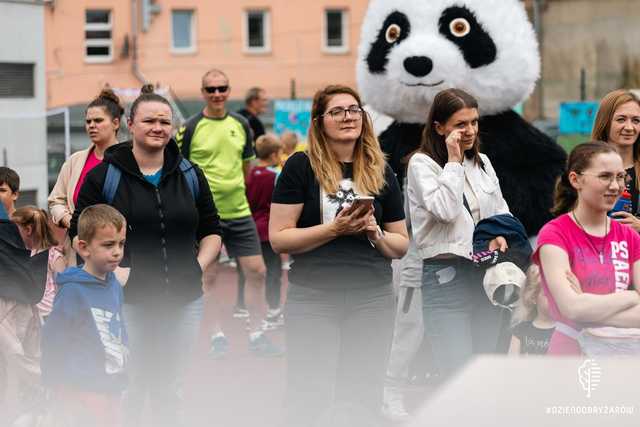 [FOTO] Moc atrakcji na Pikniku Rodzinnym przy Szkole Podstawowej w Żarowie