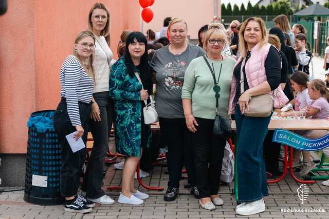 [FOTO] Moc atrakcji na Pikniku Rodzinnym przy Szkole Podstawowej w Żarowie