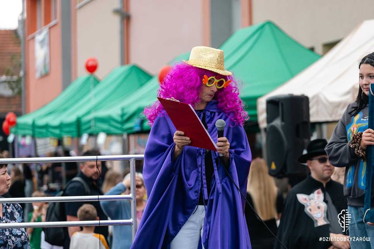 [FOTO] Moc atrakcji na Pikniku Rodzinnym przy Szkole Podstawowej w Żarowie
