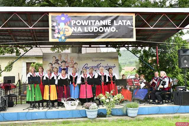[WIDEO/FOTO] Powitanie Lata na Ludowo. Zespoły folklorystyczne z naszego regionu wystąpiły w Goczałkowie
