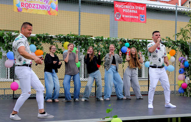 [FOTO] Koncert gwiazd discopolo, loteria i moc atrakcji dla dzieci podczas Festynu Rodzinnego w Gniewkowie