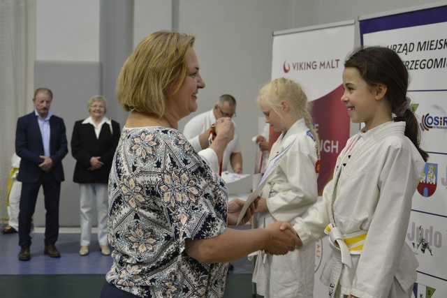 [FOTO] Upamiętnili Edwarda Brzegowego w duchu sportowej rywalizacji podczas XXIII Międzynarodowego Memoriału Judo w Strzegomiu