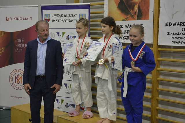 [FOTO] Upamiętnili Edwarda Brzegowego w duchu sportowej rywalizacji podczas XXIII Międzynarodowego Memoriału Judo w Strzegomiu