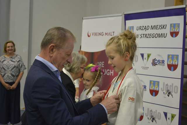 [FOTO] Upamiętnili Edwarda Brzegowego w duchu sportowej rywalizacji podczas XXIII Międzynarodowego Memoriału Judo w Strzegomiu