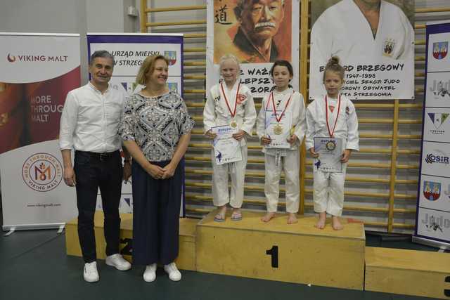 [FOTO] Upamiętnili Edwarda Brzegowego w duchu sportowej rywalizacji podczas XXIII Międzynarodowego Memoriału Judo w Strzegomiu