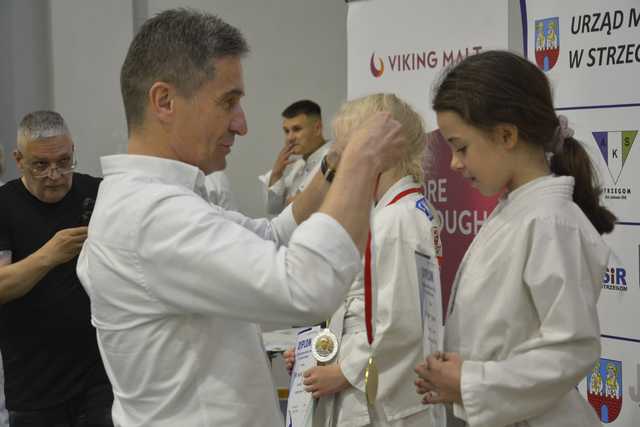 [FOTO] Upamiętnili Edwarda Brzegowego w duchu sportowej rywalizacji podczas XXIII Międzynarodowego Memoriału Judo w Strzegomiu