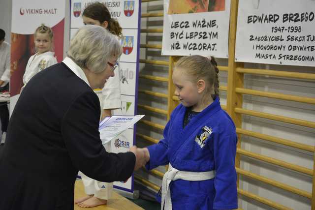 [FOTO] Upamiętnili Edwarda Brzegowego w duchu sportowej rywalizacji podczas XXIII Międzynarodowego Memoriału Judo w Strzegomiu