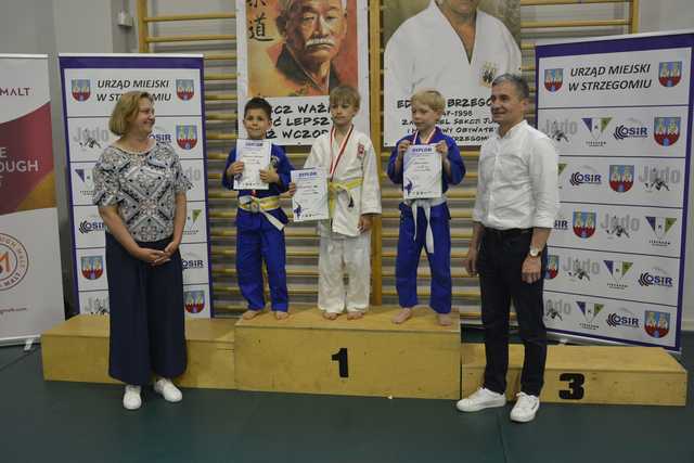 [FOTO] Upamiętnili Edwarda Brzegowego w duchu sportowej rywalizacji podczas XXIII Międzynarodowego Memoriału Judo w Strzegomiu