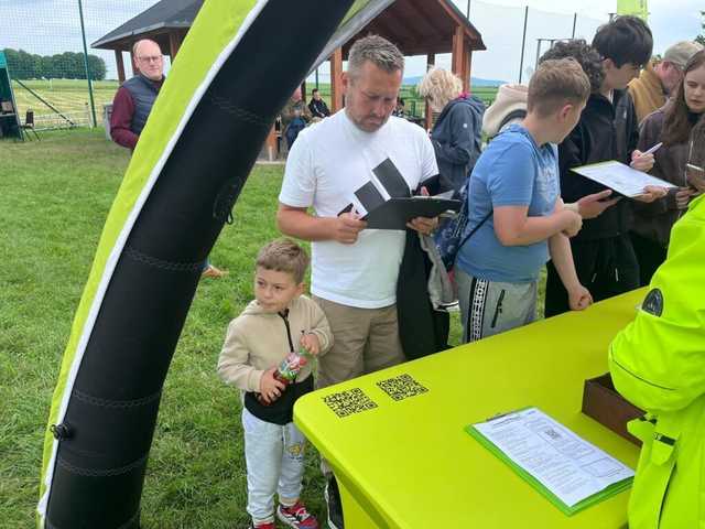 [FOTO] Zabawa połączona z odkrywaniem lokalnych perełek. Za nami otwarcie nowego questu w Bukowie