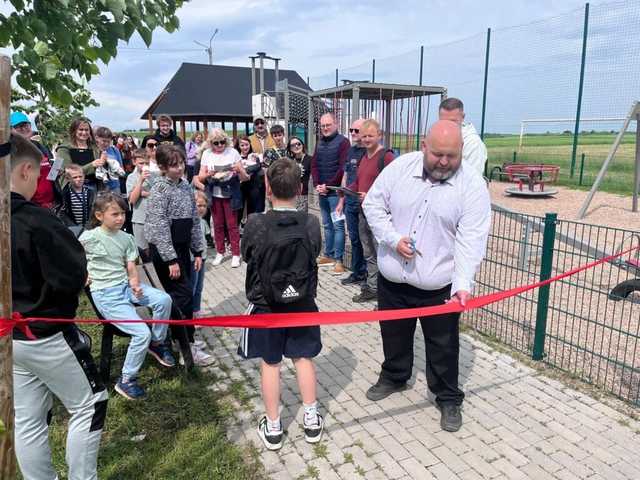 [FOTO] Zabawa połączona z odkrywaniem lokalnych perełek. Za nami otwarcie nowego questu w Bukowie