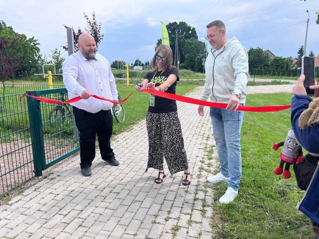 [FOTO] Zabawa połączona z odkrywaniem lokalnych perełek. Za nami otwarcie nowego questu w Bukowie
