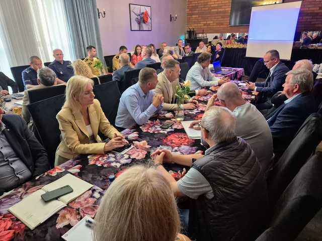 [FOTO] Za nami wspólne posiedzenie Komisji Bezpieczeństwa oraz ZZK w powiecie świdnickim