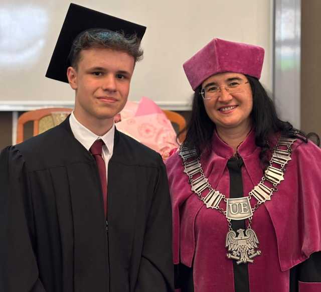 [FOTO] Uczniowie SP nr 1 w Świdnicy reprezentowali powiat na V Uniwersytecie Liderów