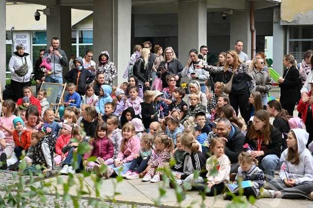 [FOTO] Zakończenie cyklu warsztatów bibliotecznych Czytelniaki na Skwerze z dzikami