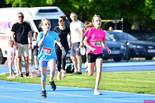 [FOTO] Czas na finał! Zacięta rywalizacja w Świdnickim Czwartku Lekkoatletycznym