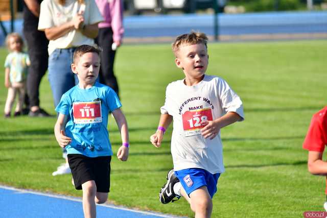 [FOTO] Czas na finał! Zacięta rywalizacja w Świdnickim Czwartku Lekkoatletycznym