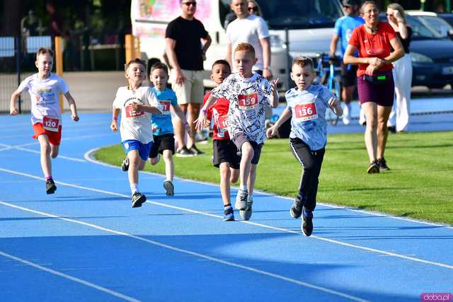 [FOTO] Czas na finał! Zacięta rywalizacja w Świdnickim Czwartku Lekkoatletycznym