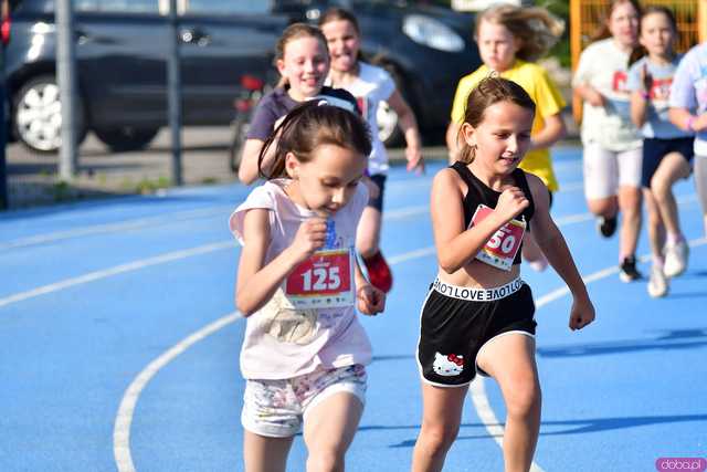 [FOTO] Czas na finał! Zacięta rywalizacja w Świdnickim Czwartku Lekkoatletycznym